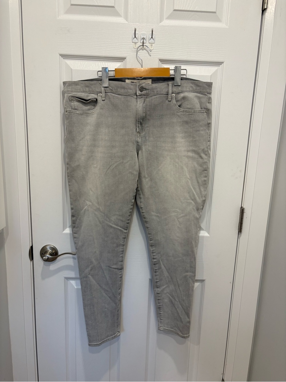 Gap for good Women’s Grey Slim Fit Jeans